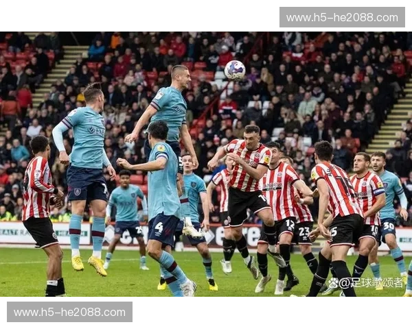 阿德莱德vs西悉尼：绿茵场上的宿命对决，激情与荣耀的碰撞